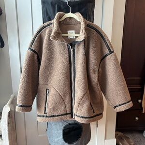 Abercrombie & Fitch Women’s Contrast Trim Sherpa Aviator Jacket